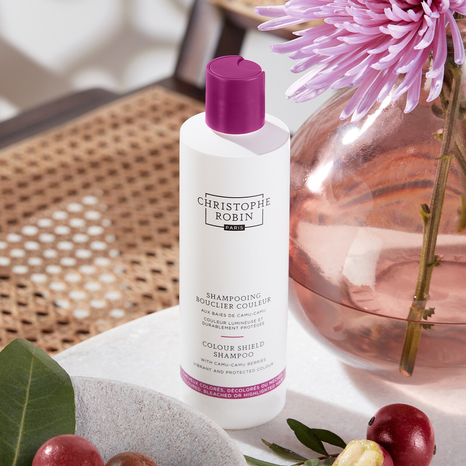 Colour Shield Shampoo Champ?? colorido com frutas de camucamu